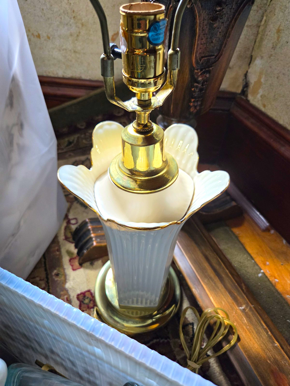 Vtg Lenox "Meridian" Porcelain & Brass 26" Tablelamp Quoizel lighting